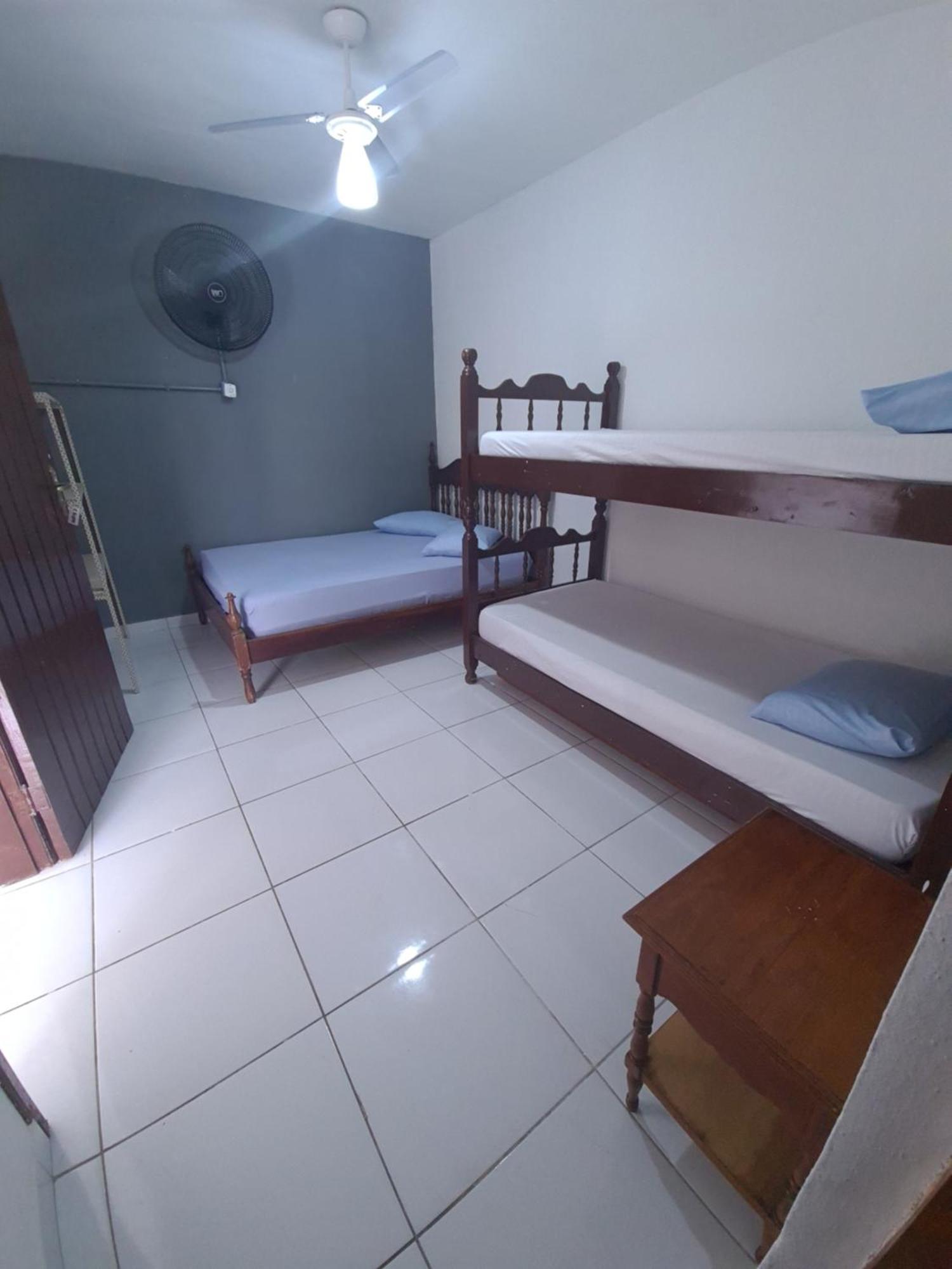 Hostel Praia Centro Itanhaém Rum bild